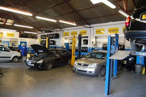 Our Glasgow Lexus diagnositc and service centre. Maintenance and safety checks are provided with each diagnostic test.